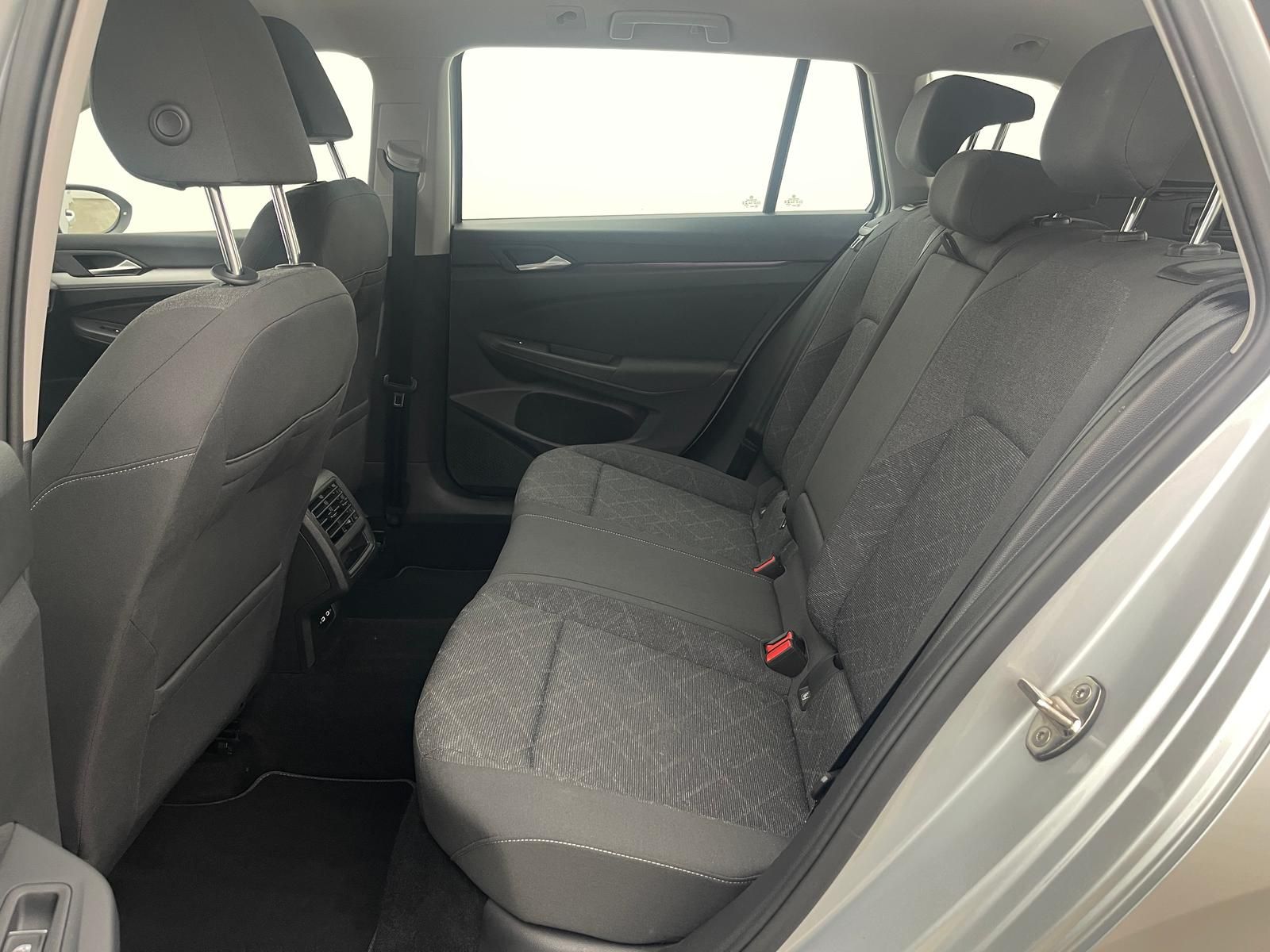 Volkswagen Golf 1.0 eTSI Life - Samsaru's Car Outlet
