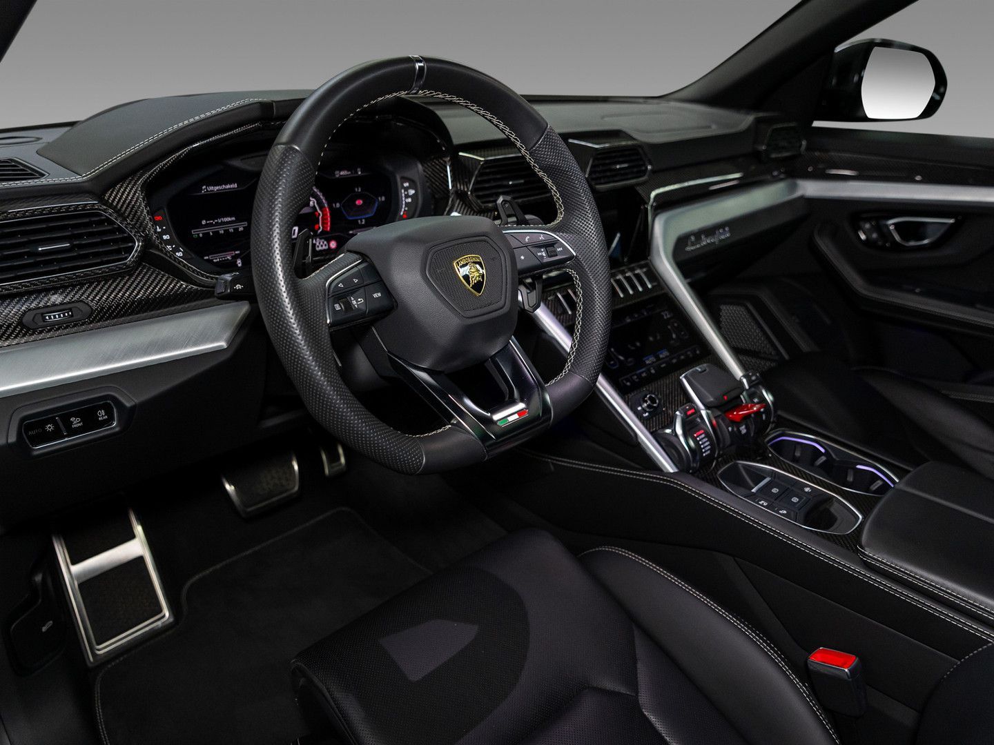 Lamborghini Urus - Samsaru's Car Outlet