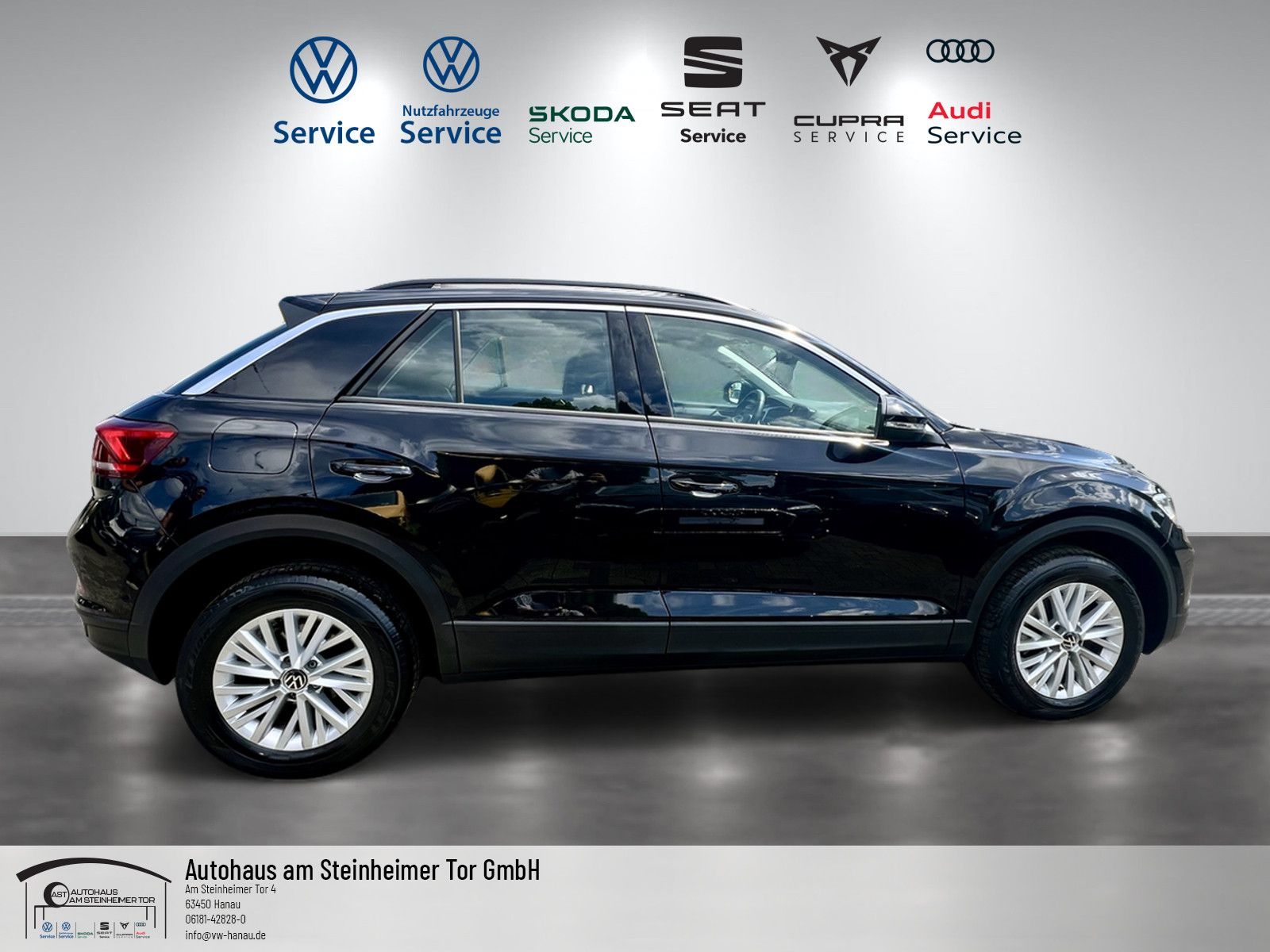 Volkswagen T-Roc LIFE - Samsaru's Car Outlet