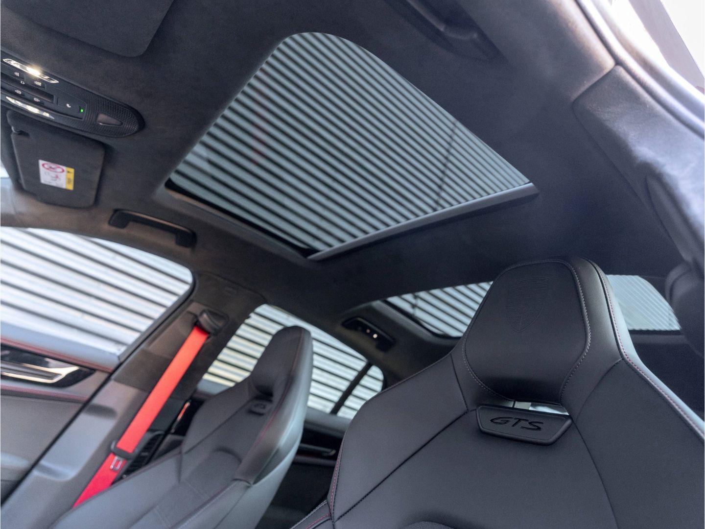 Porsche Panamera GTS HD Matrix,HEAD UP,PANO