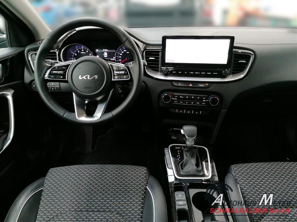 Kia XCeed 1.5T Vision - Samsaru's Car Outlet