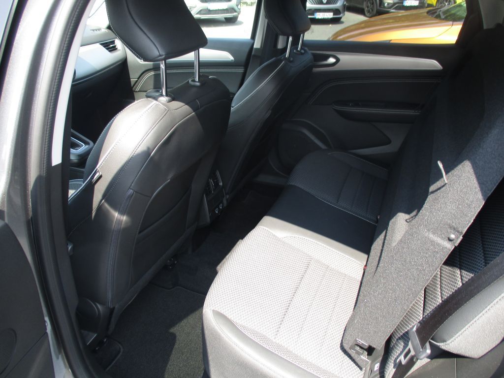 Renault Arkana TCe Mild Hybrid - Samsaru's Car Outlet