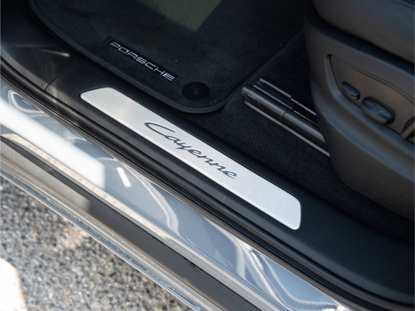 Porsche Cayenne E-Hybrid SportDesign Paket HD-Matrix HUD