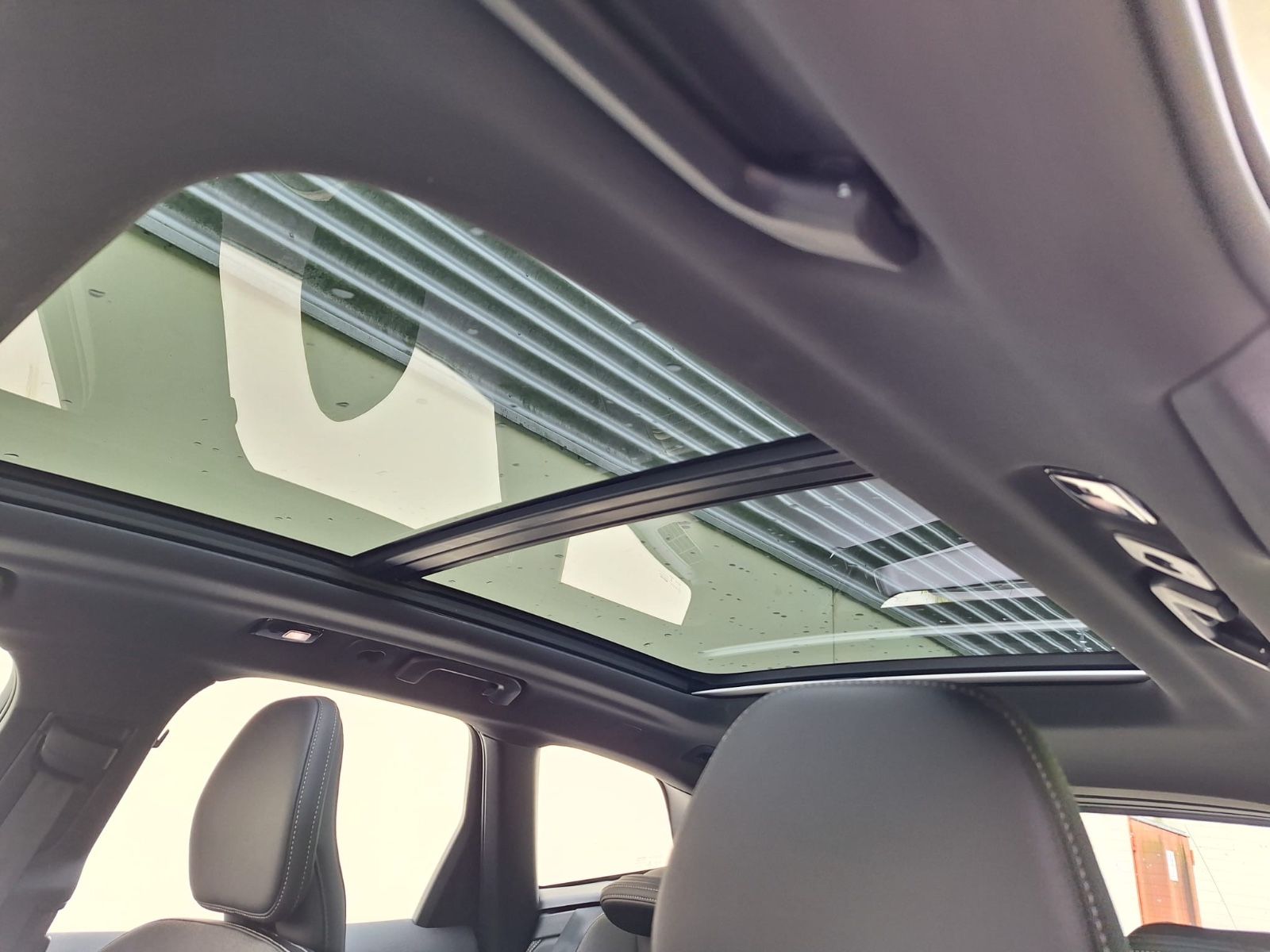 Volvo XC 60 R Design Plug-In Pano. Kamera AHK AWD