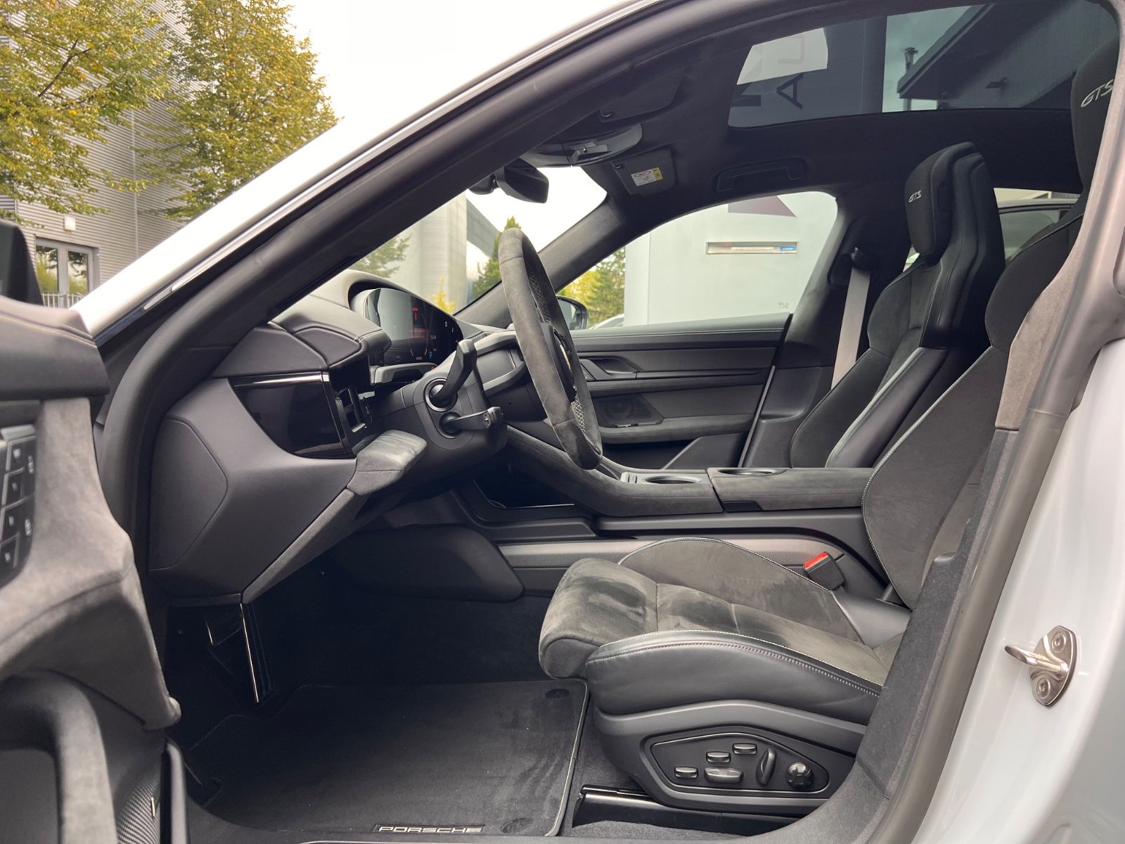 Porsche Taycan GTS #SPORT DESIGN CARBON! PDCC! PSCB 21"!