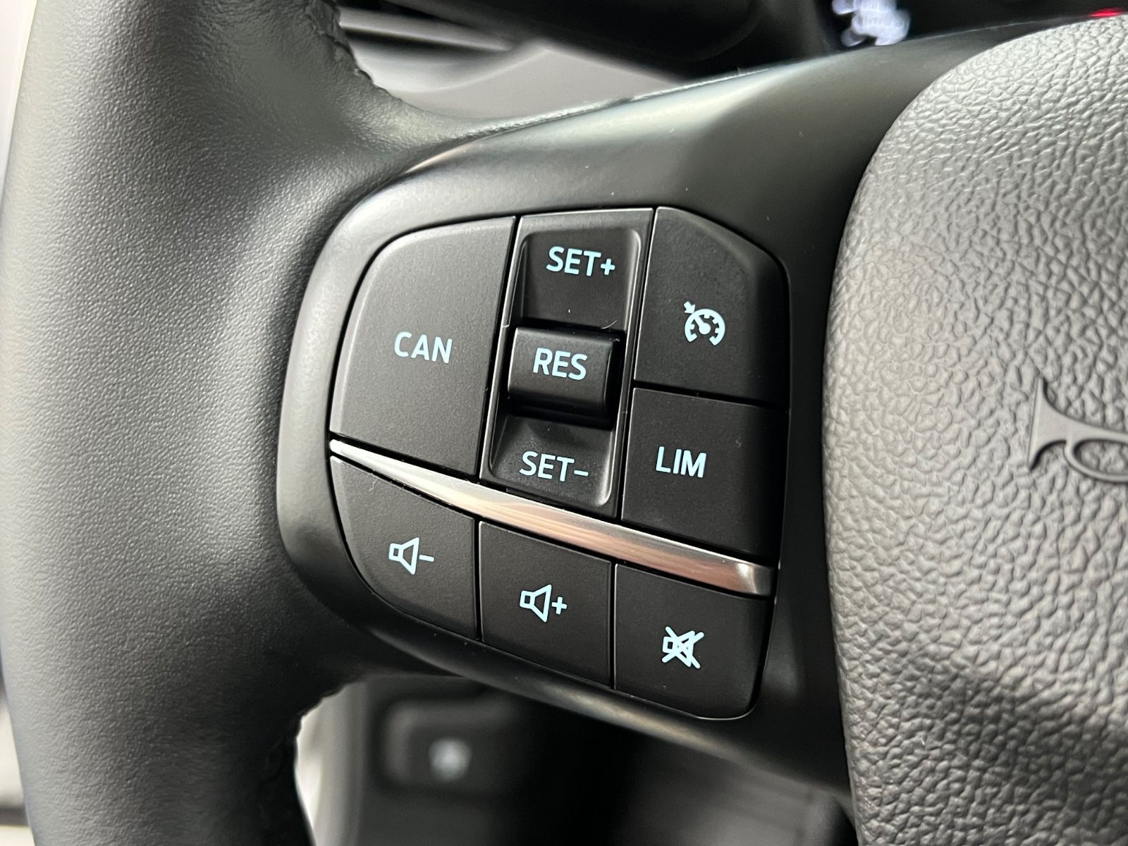 Ford Focus Turnier Cool & Connect - Samsaru's Car Outlet