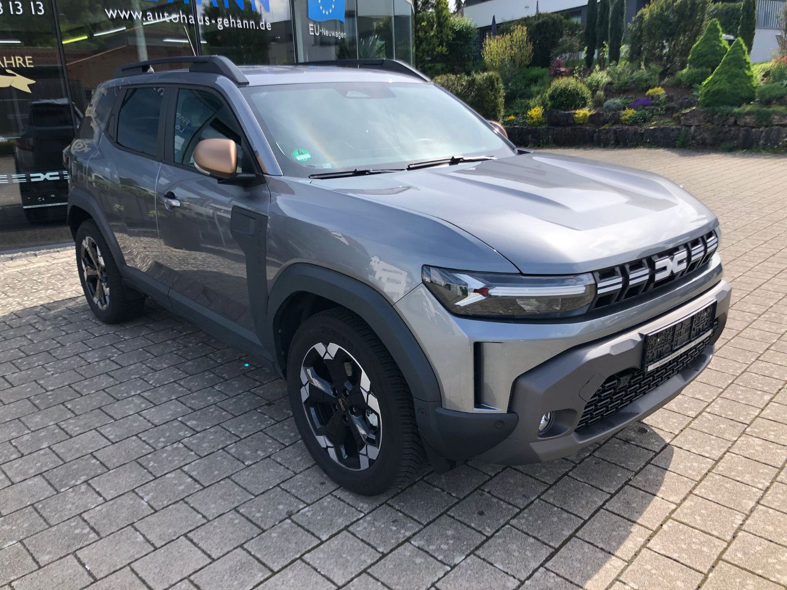 Dacia Duster HYBRID 140 Extreme+ - Samsaru's Car Outlet