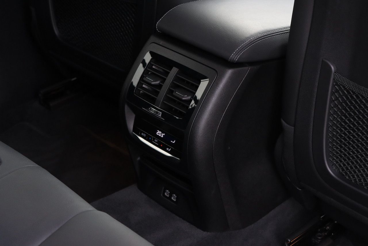 BMW X3 xDr 30d/M-SPORT/21Z/AHK/StHz/INDIVIDUAL/ACC/