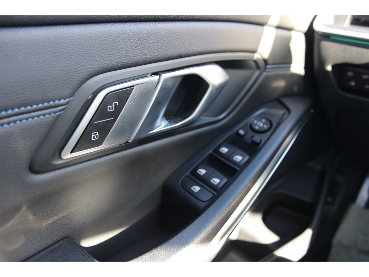 BMW 320 d xDrive M Sport - Samsaru's Car Outlet