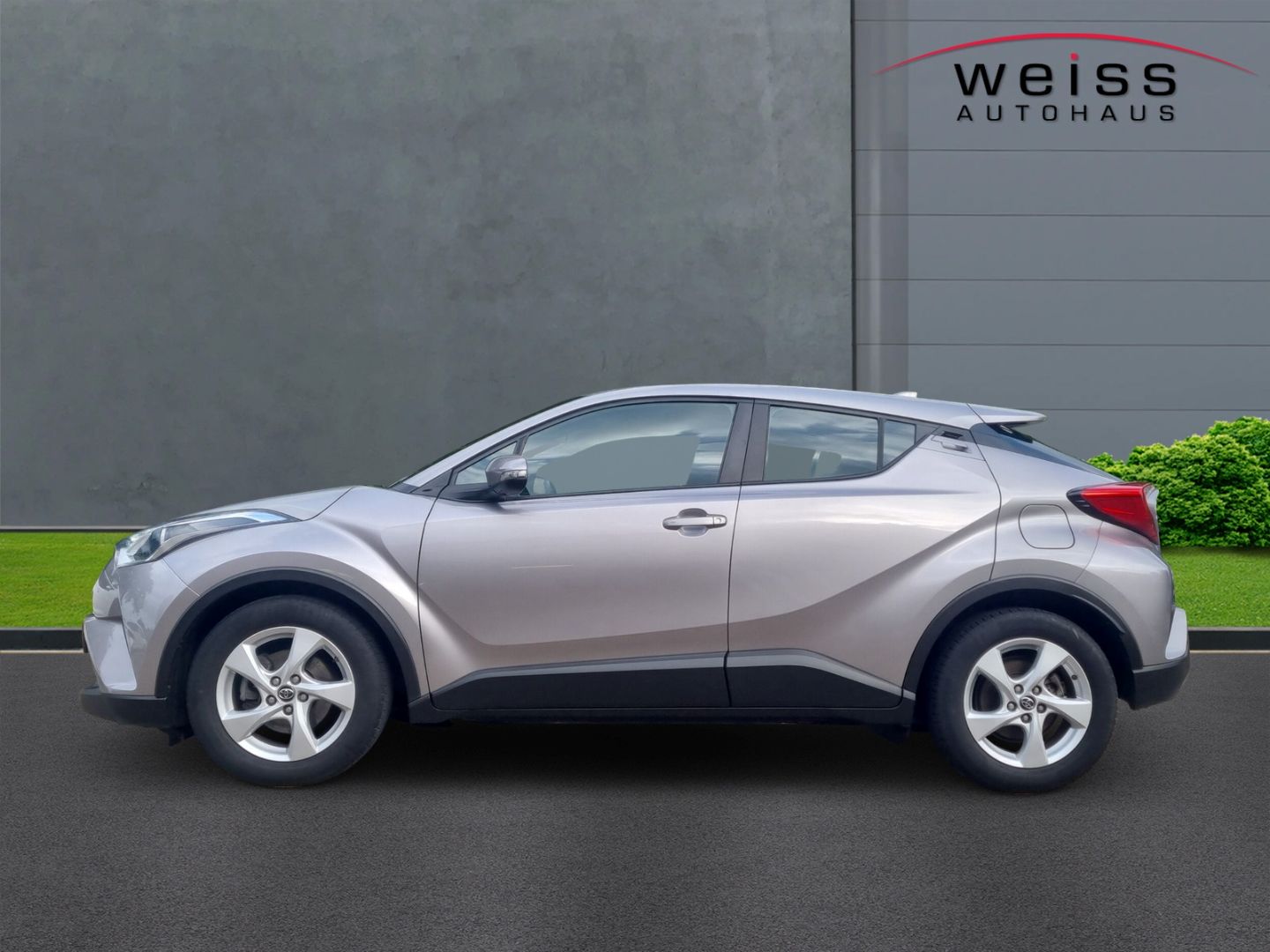 Toyota C-HR Hybrid Business Edition - Samsaru's Car Outlet