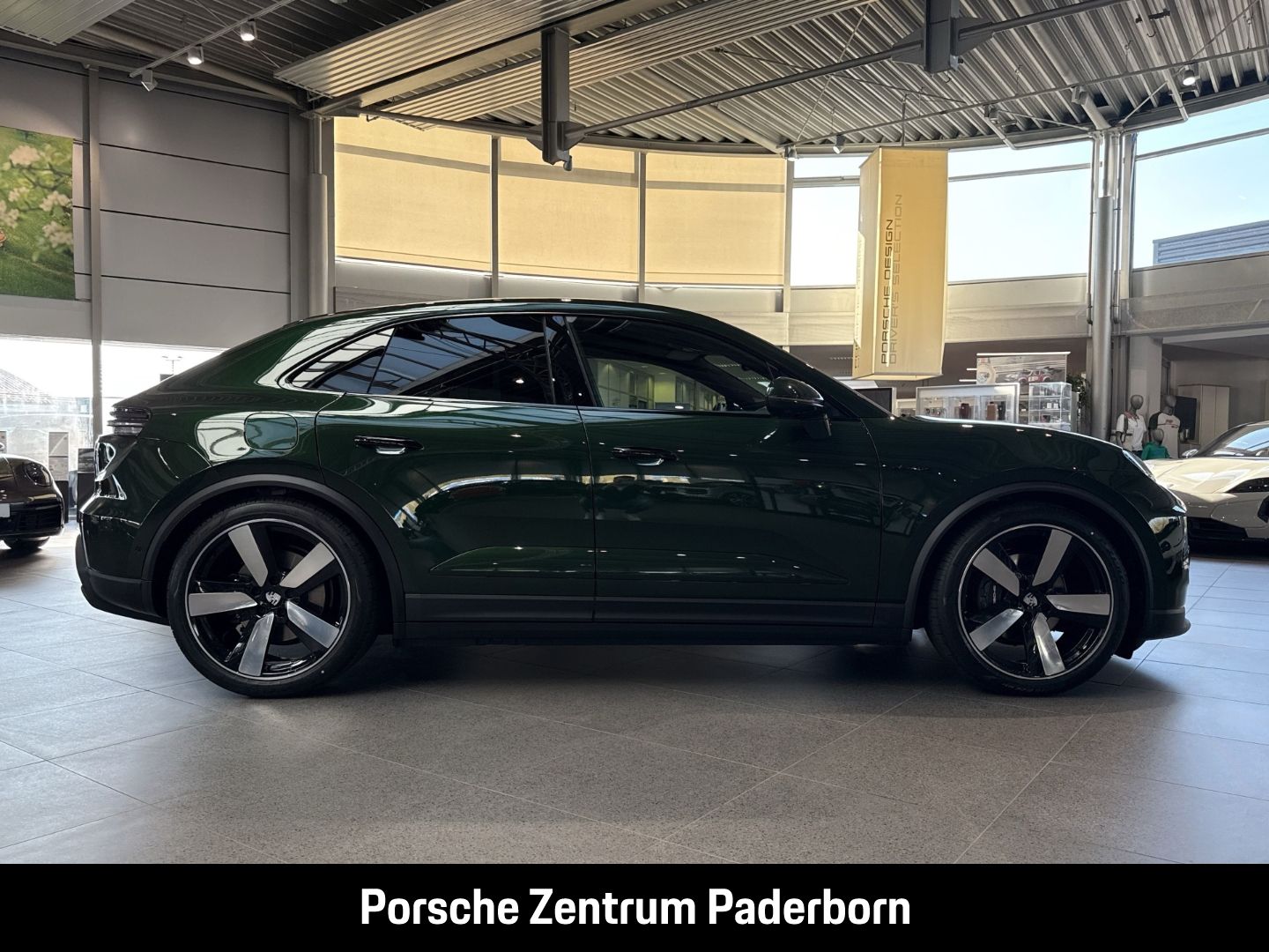 Porsche Macan 4 - Samsaru's Car Outlet