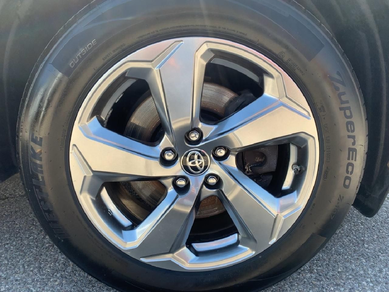 Toyota RAV 4 2.5l Hybrid 4x4 Lounge - Samsaru's Car Outlet
