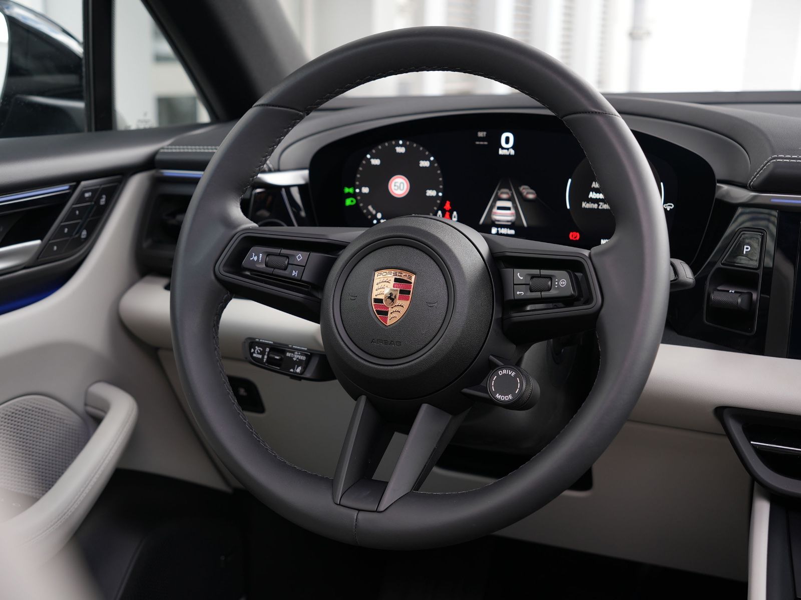Porsche Macan 4 - Samsaru's Car Outlet