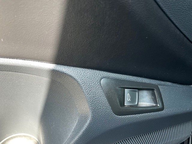 Volkswagen T-Roc 1.5 TSI Style - Samsaru's Car Outlet
