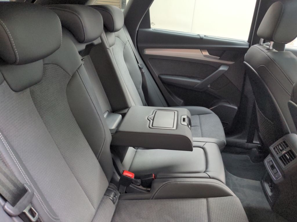 Audi Q5 50 TFSI e quattro S line - Samsaru's Car Outlet