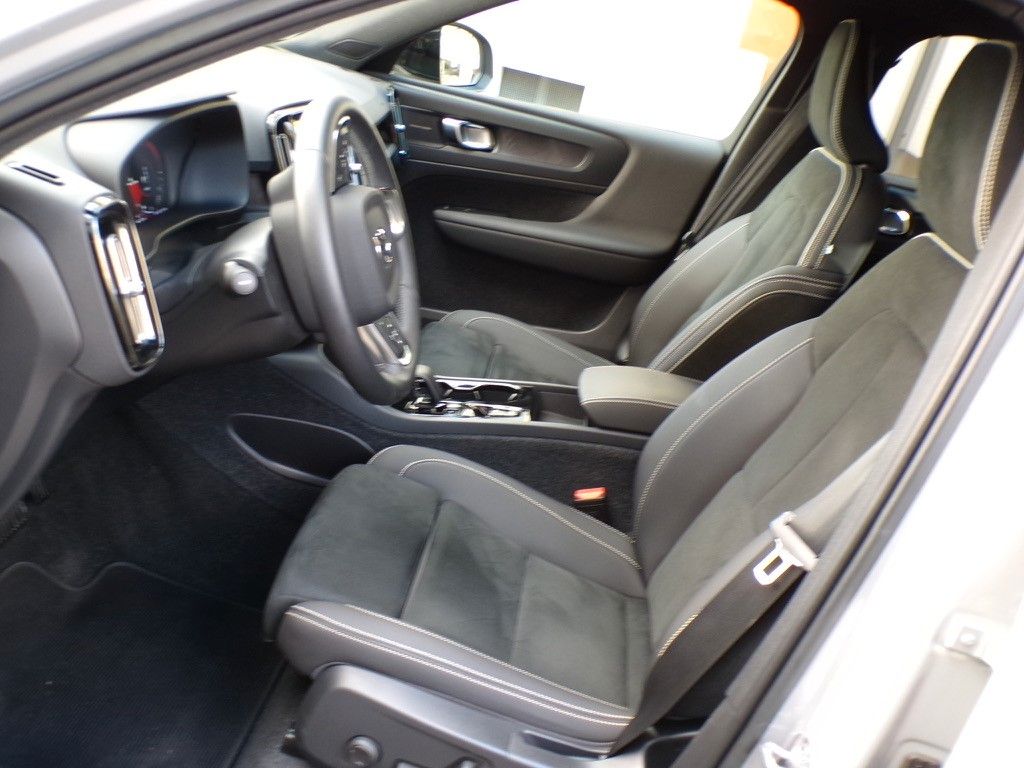 Volvo XC40 T4"Plus Dark"/Standheizung/Memory/Kam./H&K