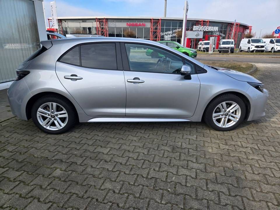 Toyota Corolla HSD 1.8 l Active - Samsaru's Car Outlet