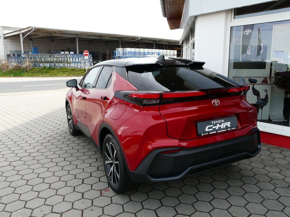 Toyota C-HR Team D  2,0 Hybrid