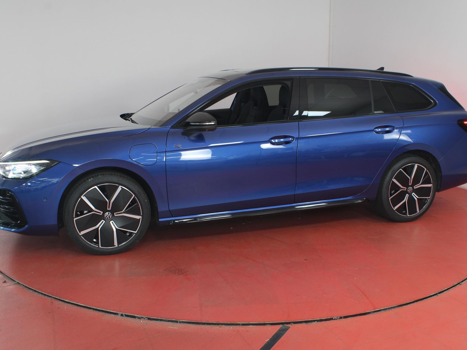 Volkswagen Passat Variant R-Line 1.5TSI e-Hybrid 398,-ohne