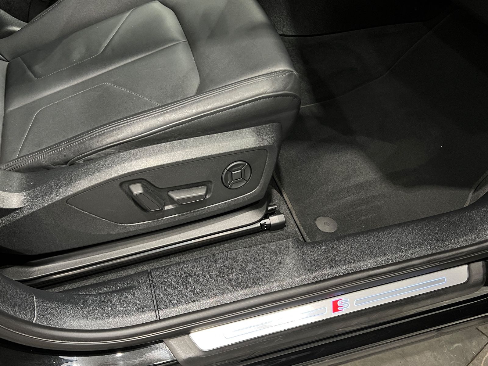 Audi Q3 Sportback 40 TDI quattro S line - Samsaru's Car Outlet