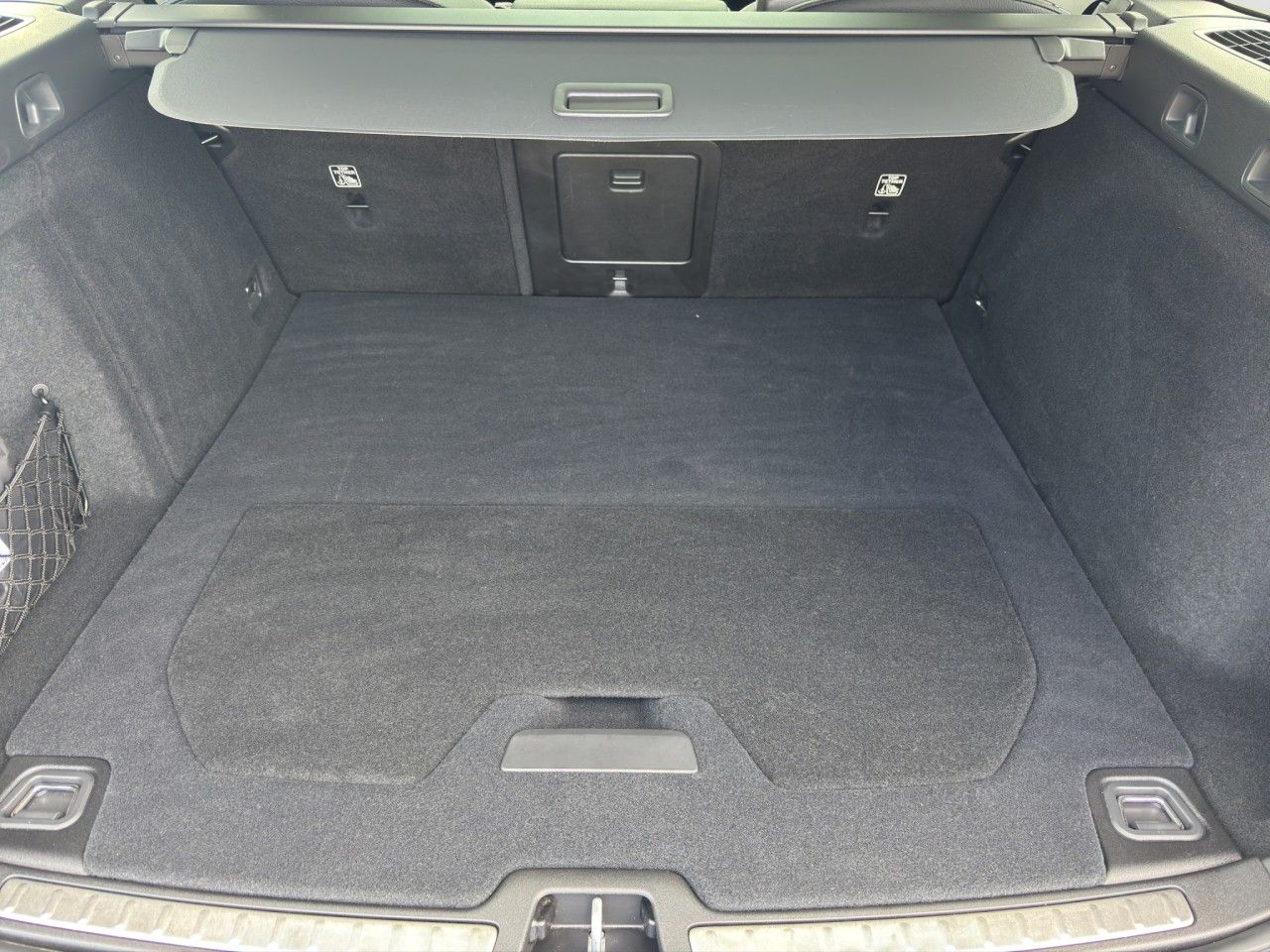 Volvo V60 B4 Cross Country Ultimate AWD/AHK/Pano/StHz