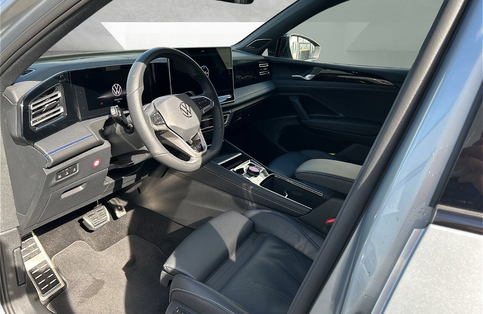 Volkswagen Tiguan R-Line 1.5 eHybrid 360 4xSHZ ACC AHK AUT