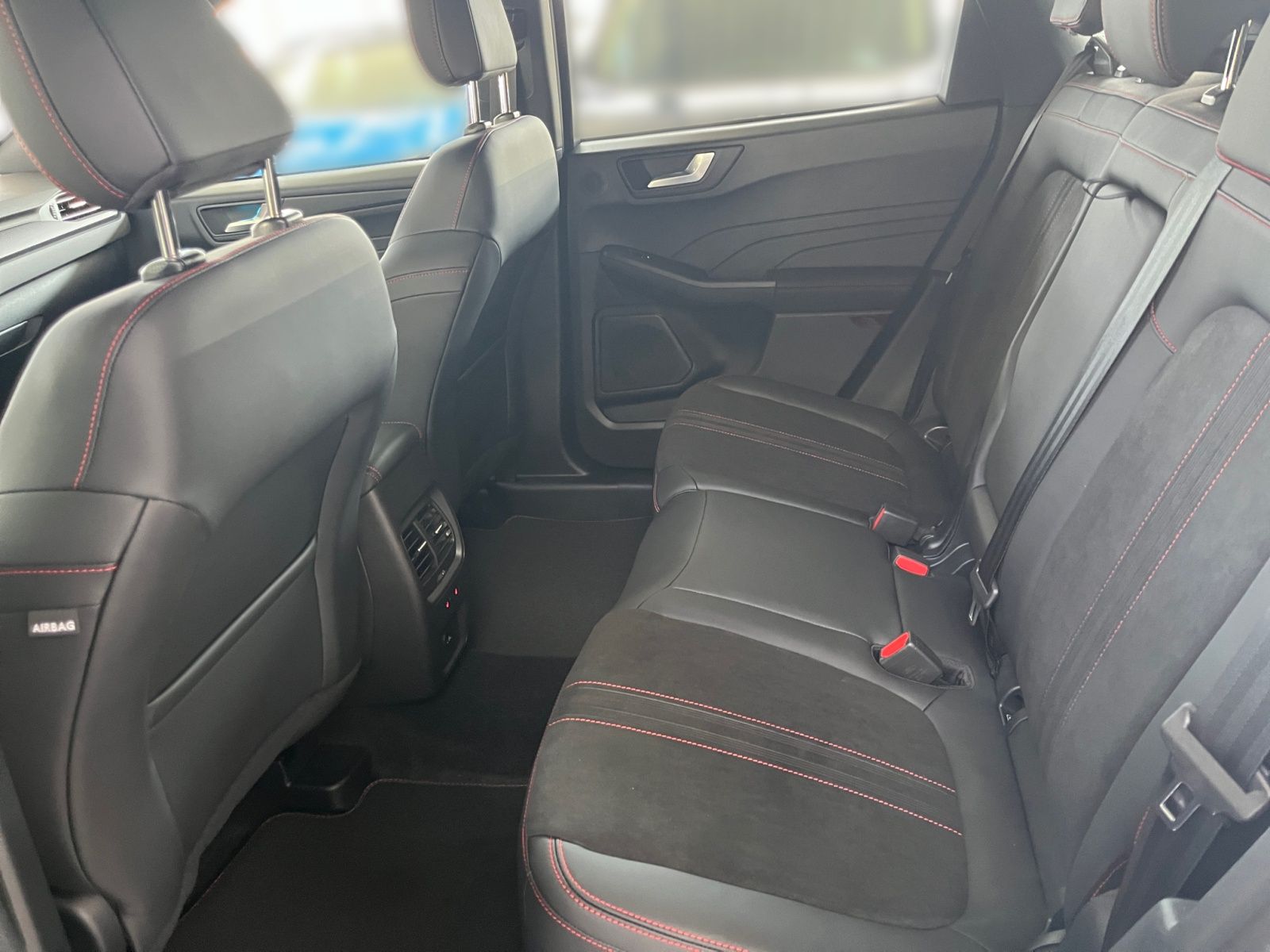 Ford Kuga PHEV ST-Line X - Samsaru's Car Outlet