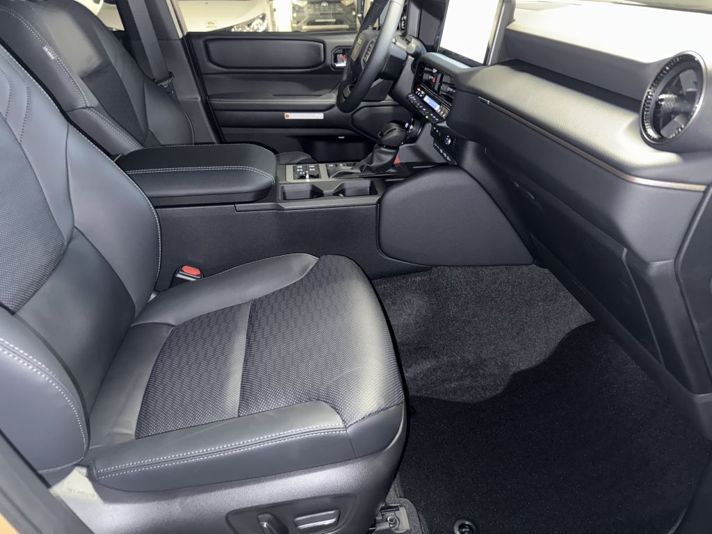 Toyota Land Cruiser 250 TEC-Ed. 5-Si.,HUD,360°,sofort