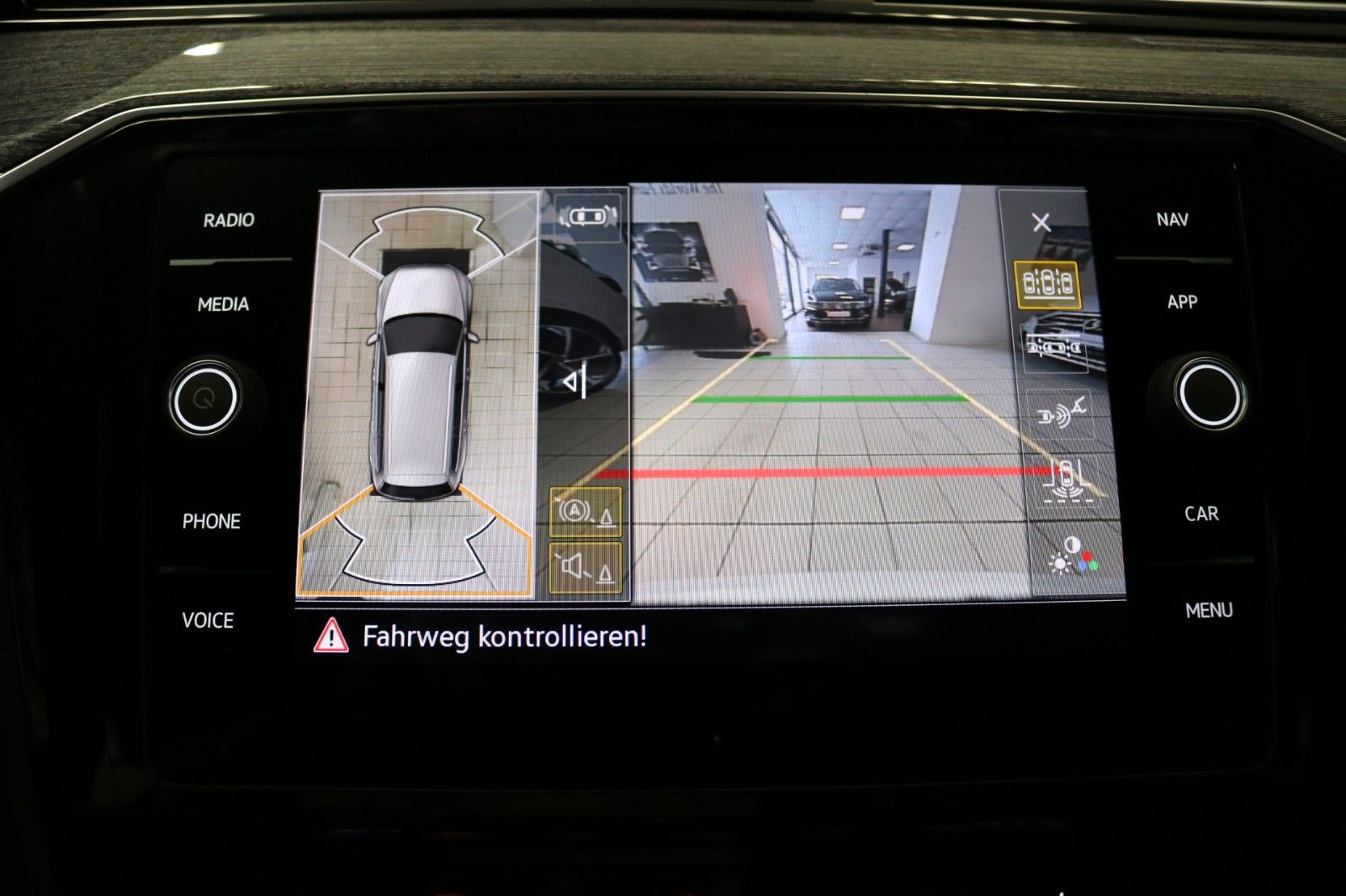 Volkswagen Passat Alltrack 4M AHK Pano STHZ 360 Memory