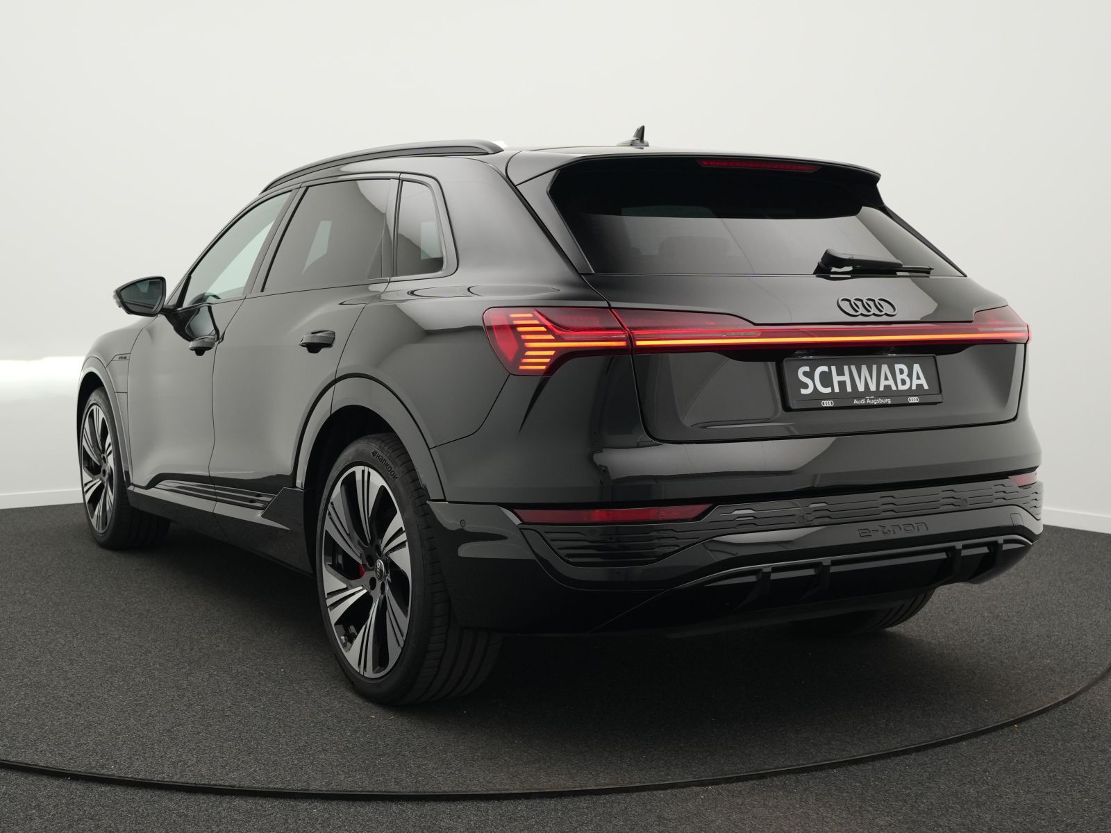 Audi Q8 e-tron S line 55 quattro *Opt.schw*PANO*AHK*