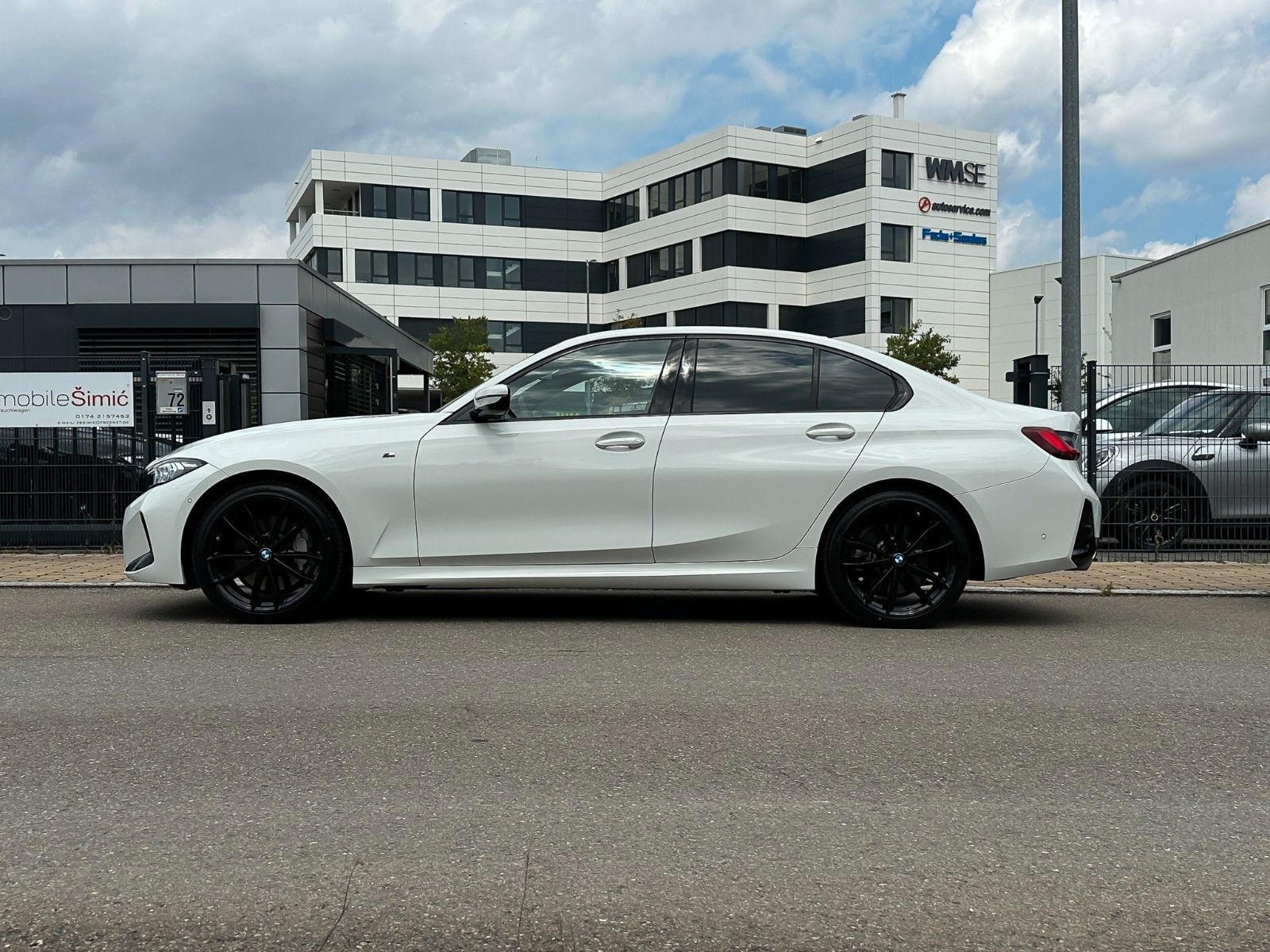 BMW 330 i xD M Sport - Samsaru's Car Outlet