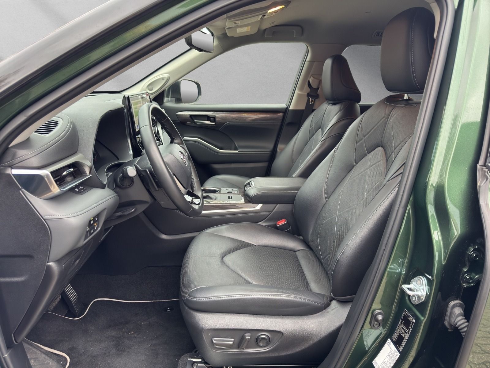 Toyota Highlander Hybrid Luxury 7 SITZER+LEDER+HuD+JBL