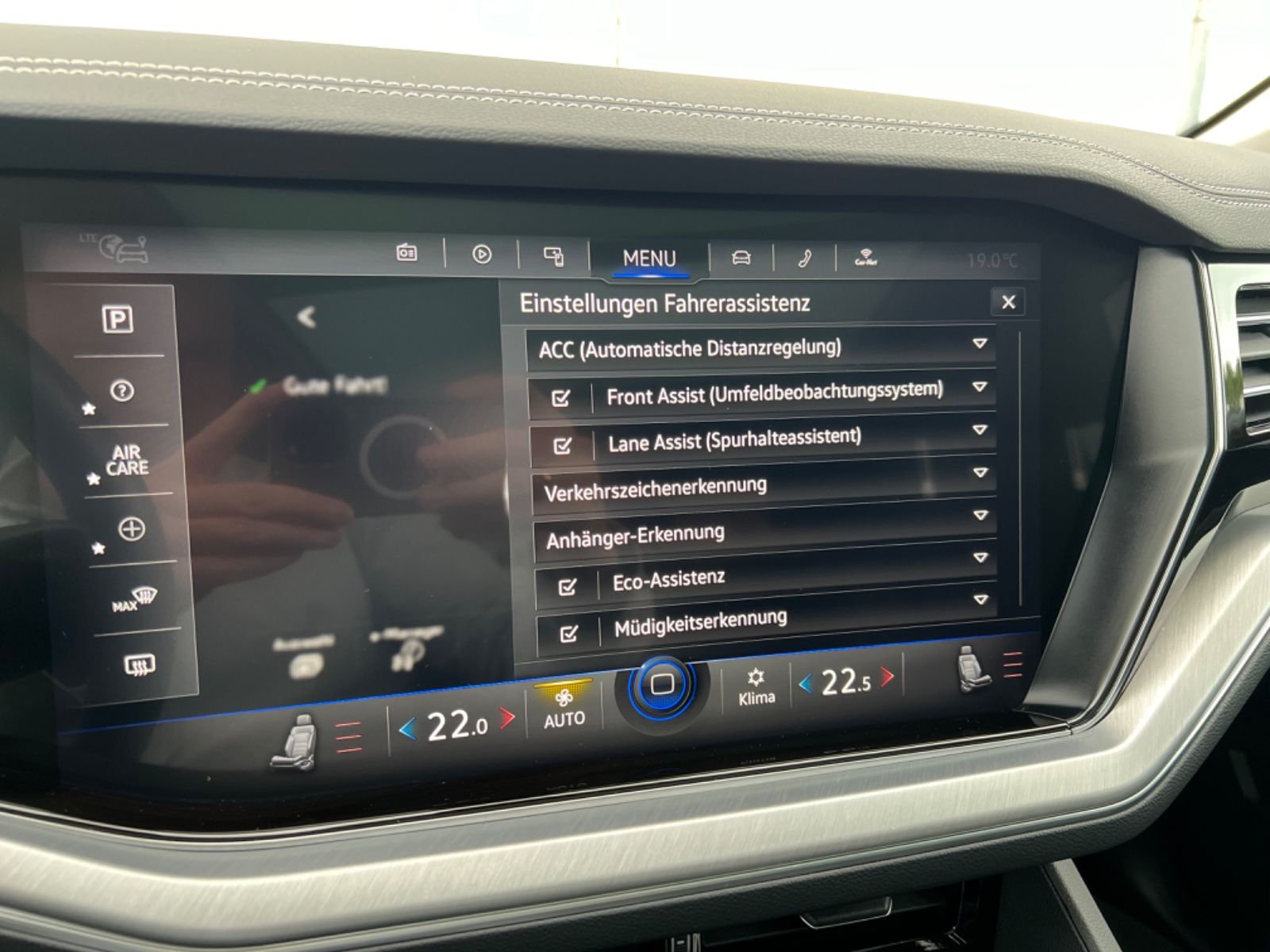 Volkswagen Touareg 4M eHybrid - Samsaru's Car Outlet