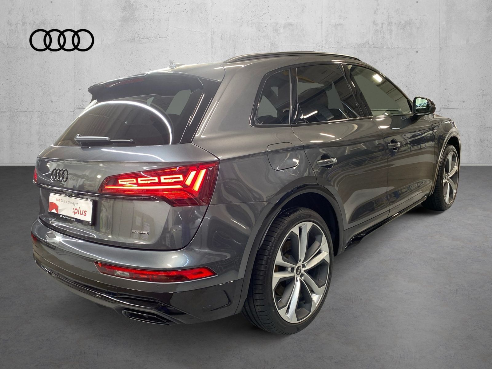 Audi Q5 40 TDI q. S line - Samsaru's Car Outlet
