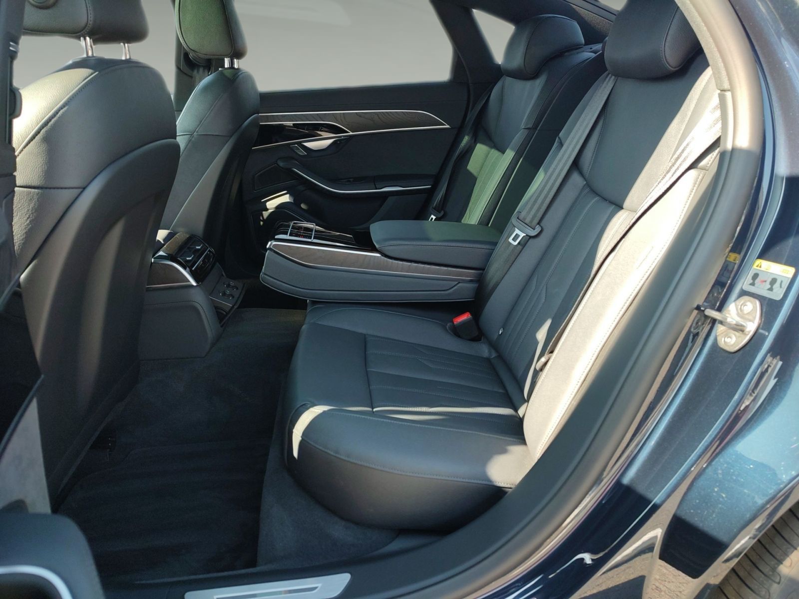 Audi A8 50 TDI quattro - Samsaru's Car Outlet