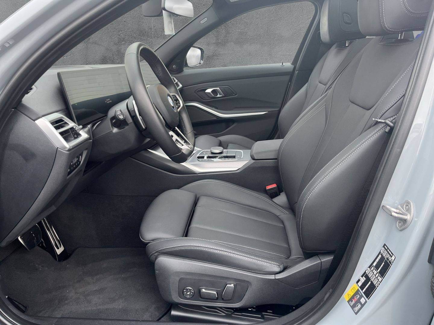 BMW 330 e xDRIVE TOURING M SPORT 18''LC PROF PANO AH