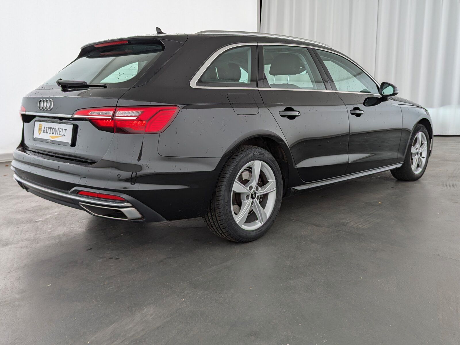 Audi A4 35 2.0 TFSI Avant advanced - Samsaru's Car Outlet