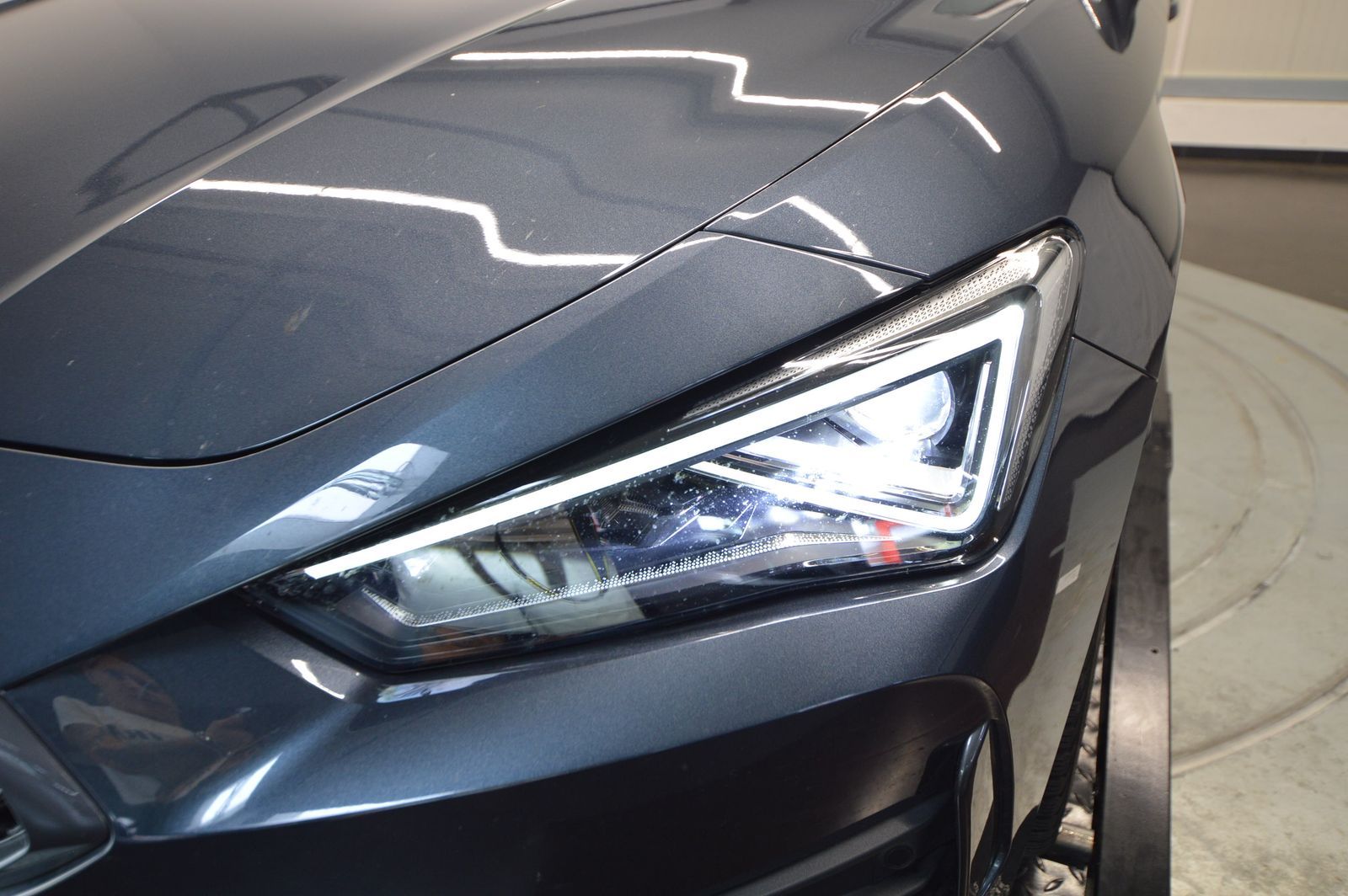 Cupra Leon Sportstourer 1.4 e-HYBRID VZ - Samsaru's Car Outlet