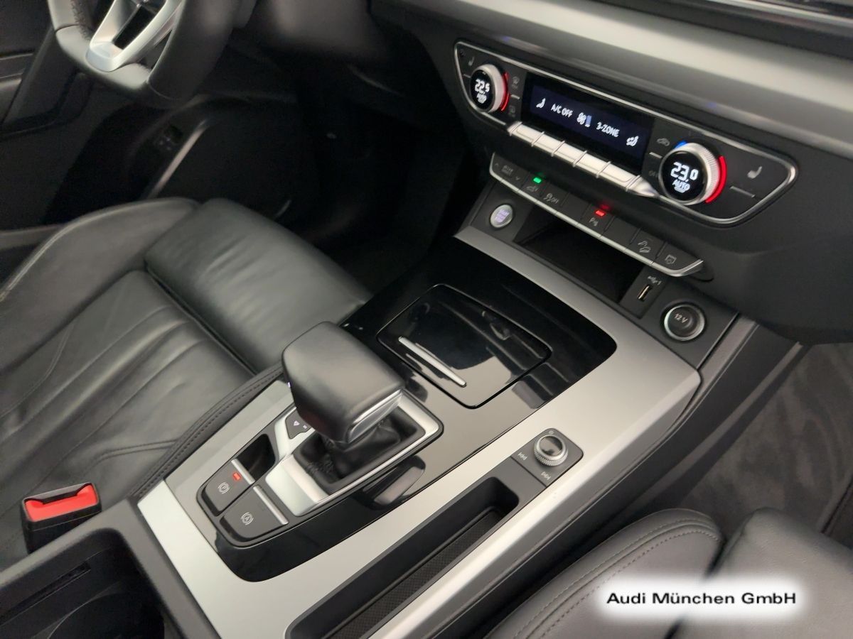 Audi Q5 50 TFSI e qu. S tronic S line - Samsaru's Car Outlet