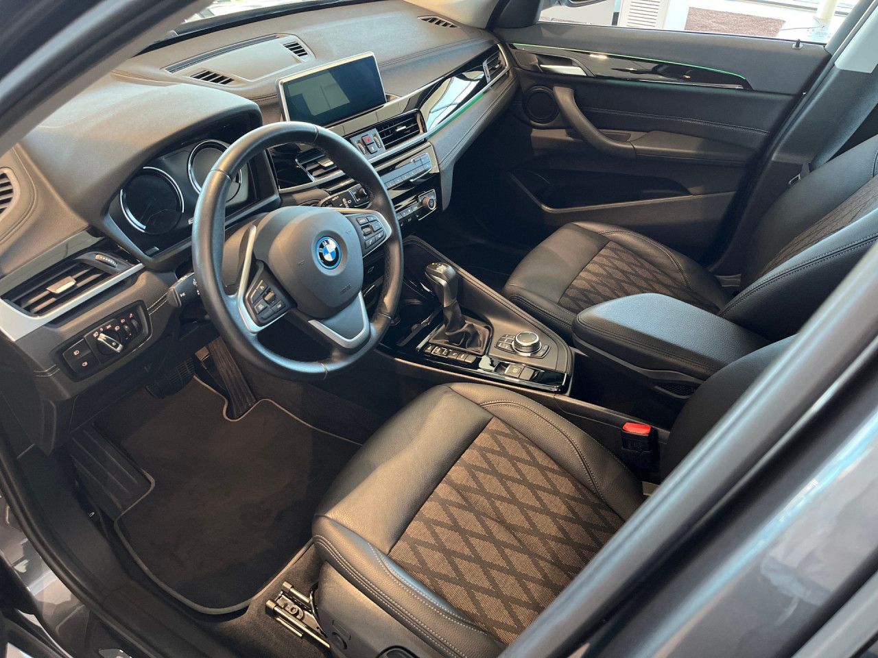 BMW X1 xDrive25e RFK - Samsaru's Car Outlet
