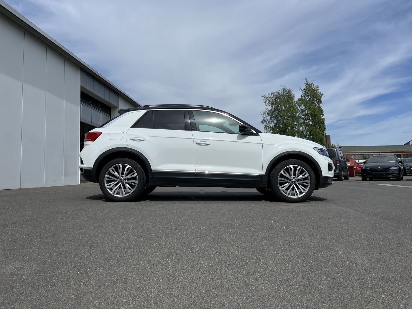 Volkswagen T-Roc 1.6 TDI UNITED - Samsaru's Car Outlet