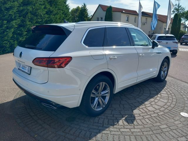 Volkswagen Touareg 3.0 TDI 4M R-Line - Samsaru's Car Outlet