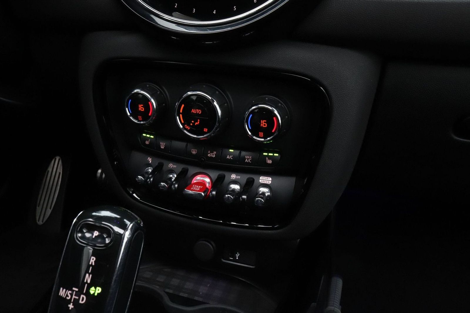 MINI John Cooper Works Clubman Mini 2.0 JCW ALL4 - Samsaru's Car Outlet
