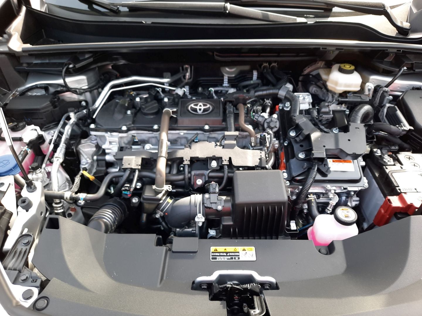 Toyota C-HR Team D Hybrid - Samsaru's Car Outlet