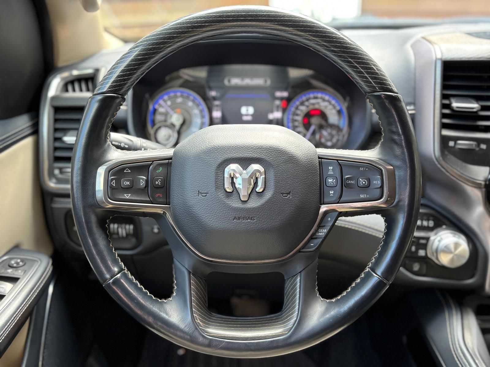 Dodge RAM 1500 5,7 Limited 360° 12´´ Navi H&K AHK