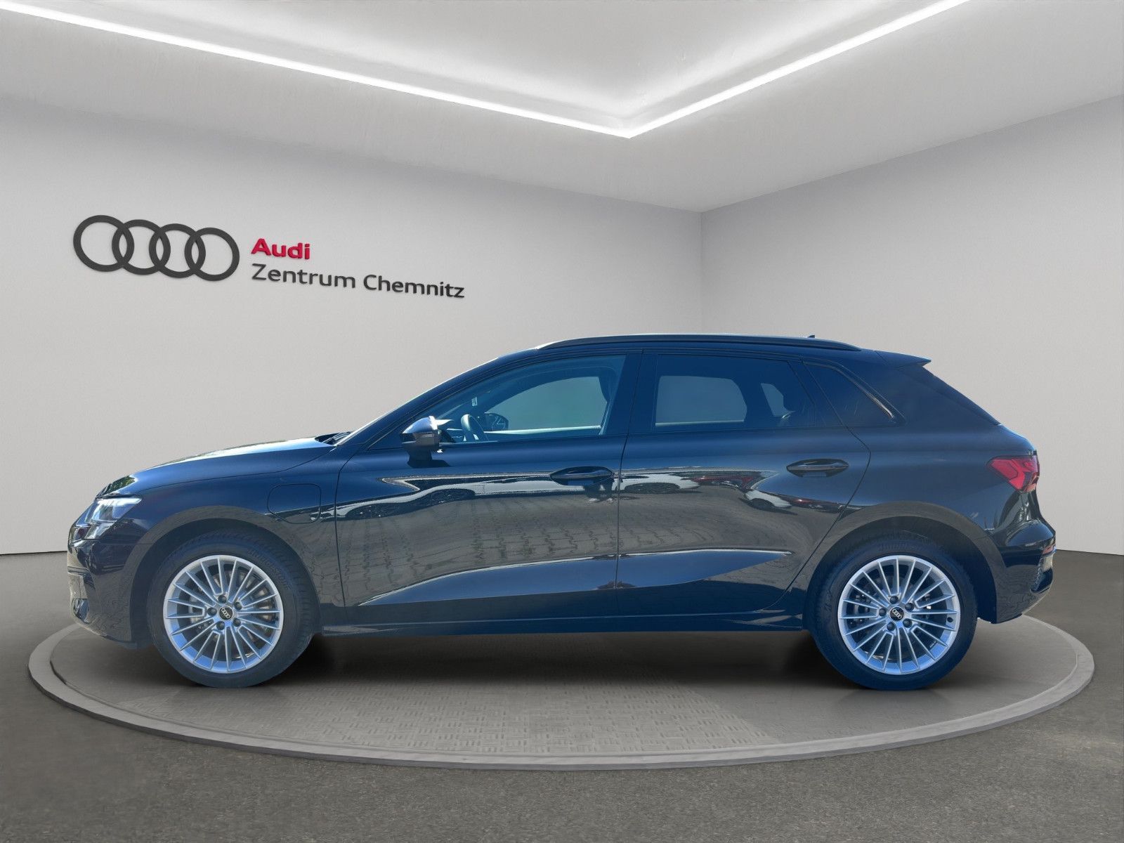 Audi A3 Sportback 40 TFSI e Str. - Samsaru's Car Outlet
