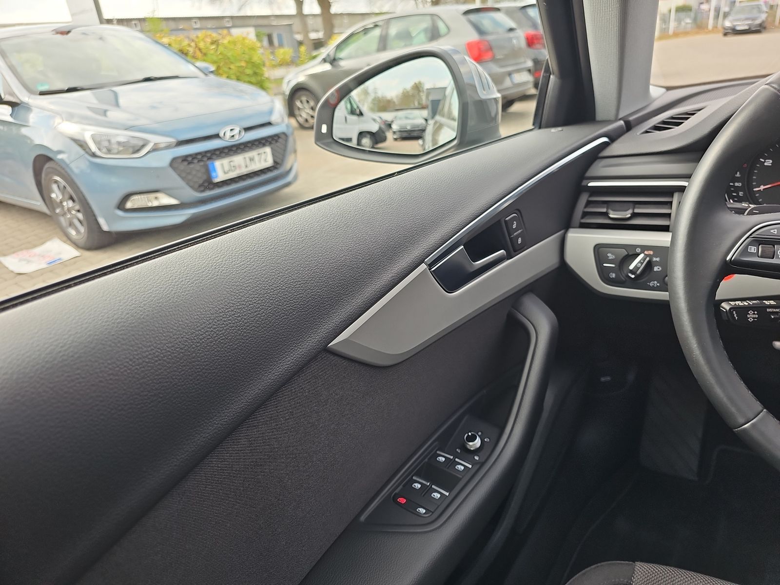 Audi A4 Avant 35 2.0 TDI - Samsaru's Car Outlet