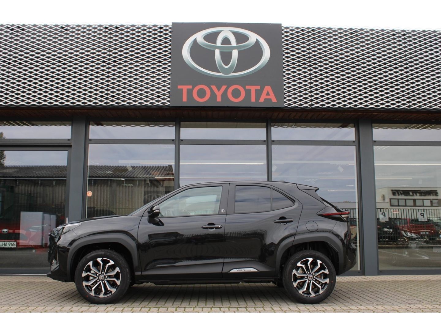 Toyota Yaris Cross Team D+SAFETY-P+WINTER-P !!