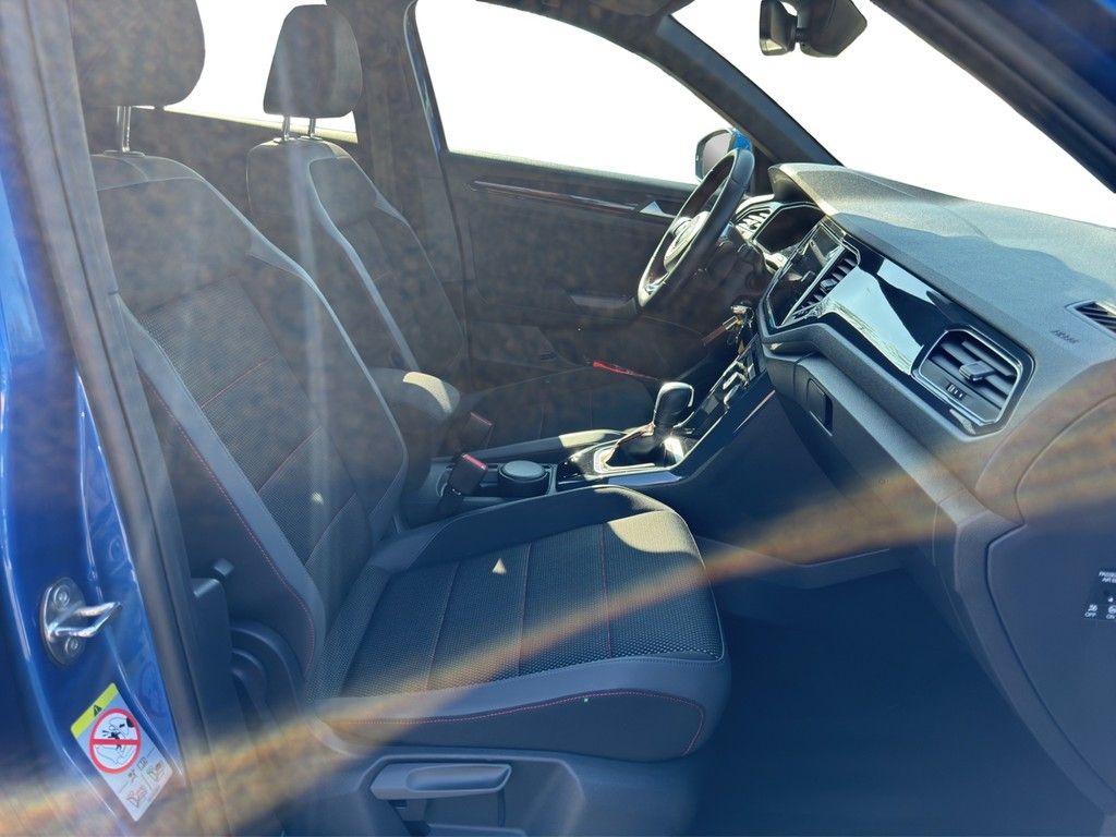 Volkswagen T-Roc 1.5 TSI DSG Sport - Samsaru's Car Outlet