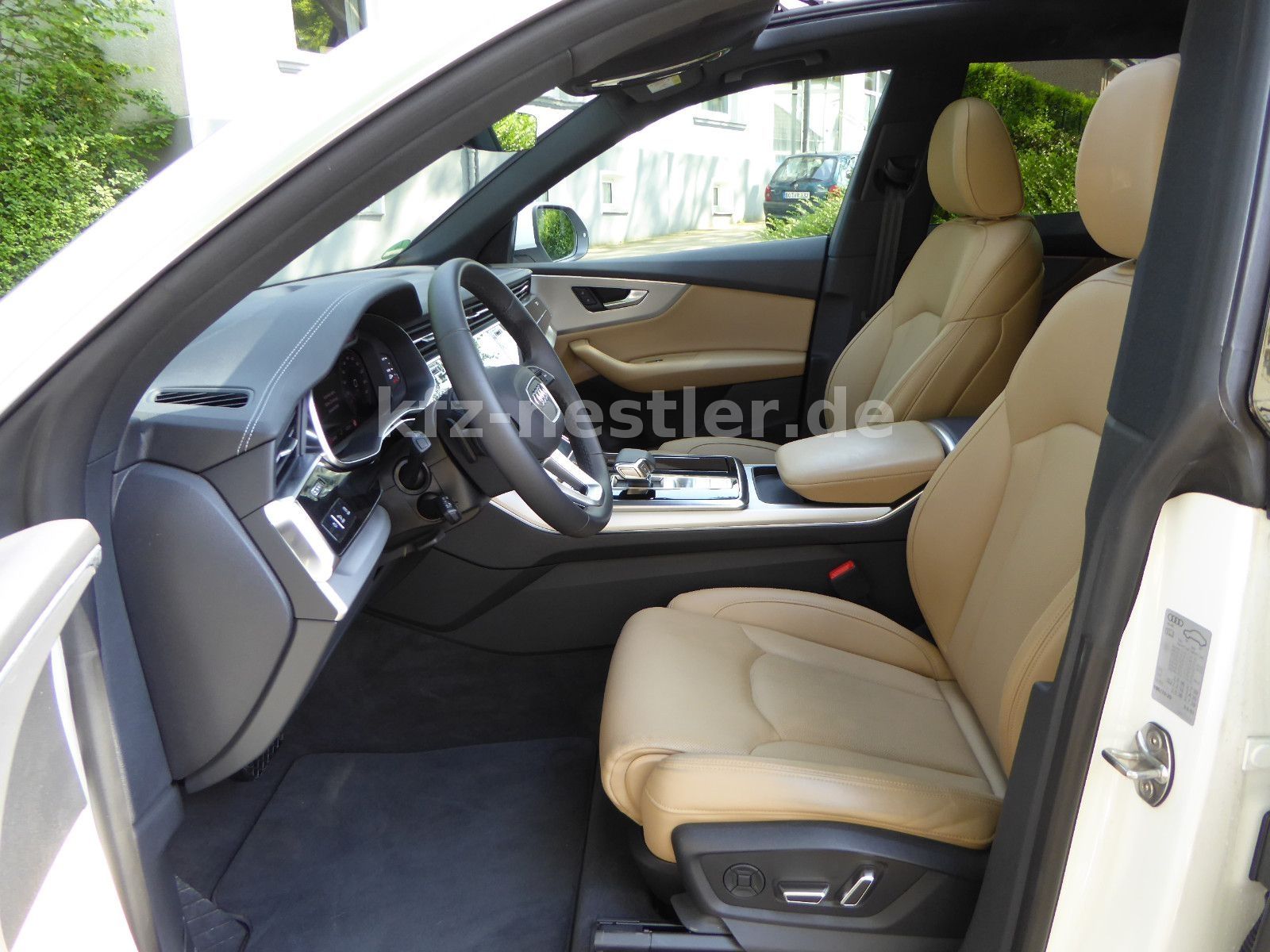 Audi Q8 55 TFSI S Line - Samsaru's Car Outlet